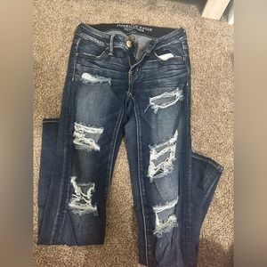 American eagle outfitter jeans. Low rise and stretchy.